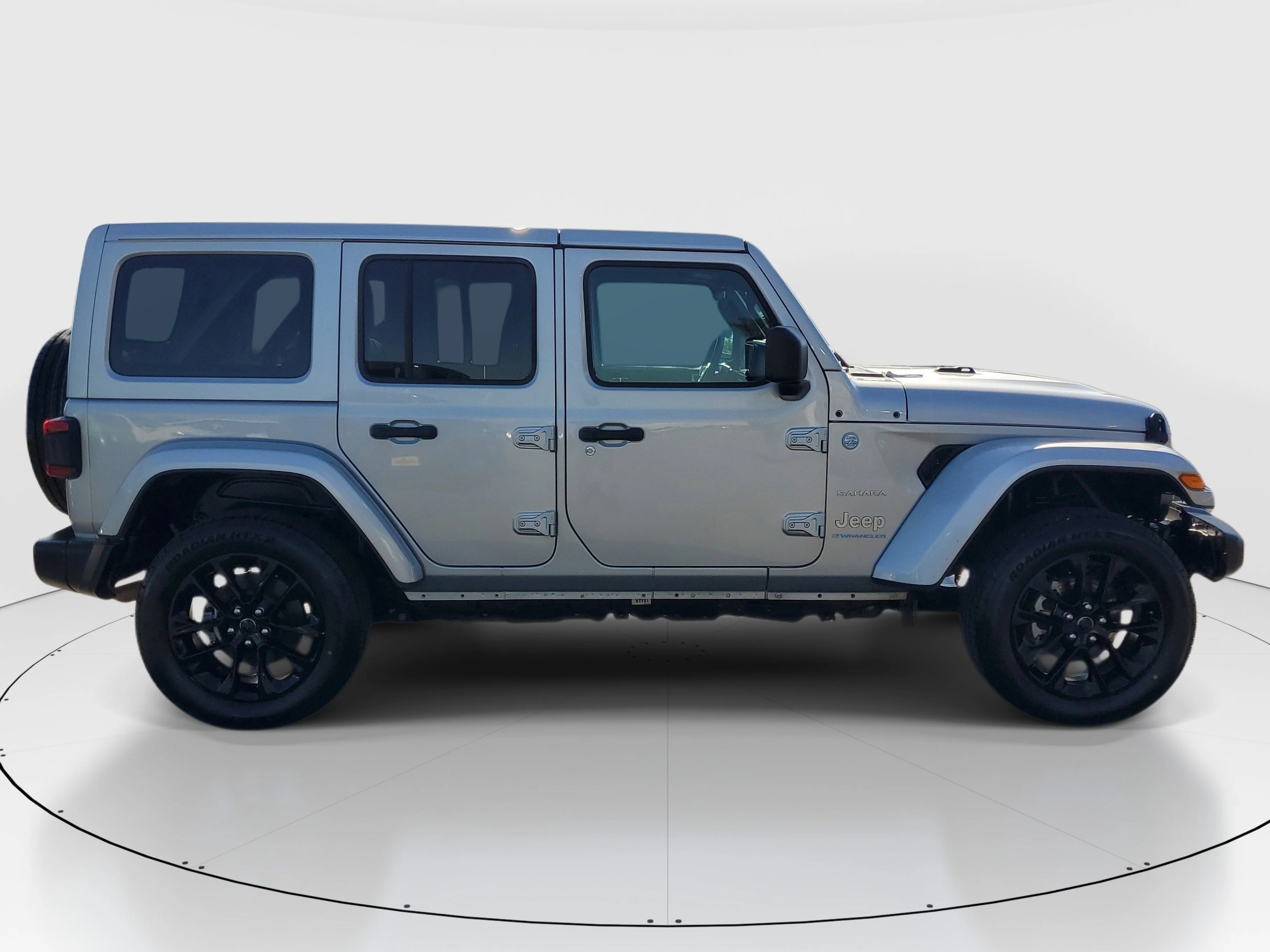 Used 2024 Silver Jeep Sahara 4xe image 6