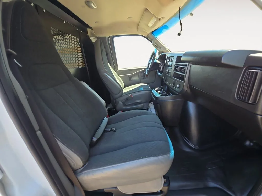 Used 2024 Summit White GMC Work Van image 15