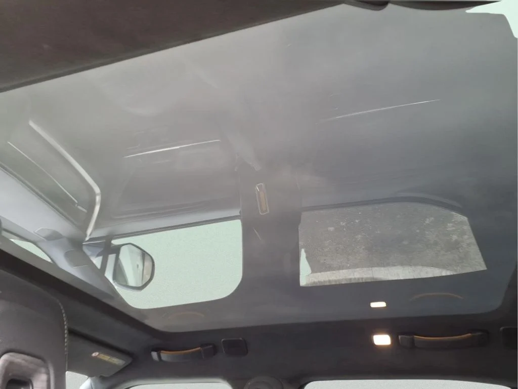 Used 2022 White Rivian Adventure image 24