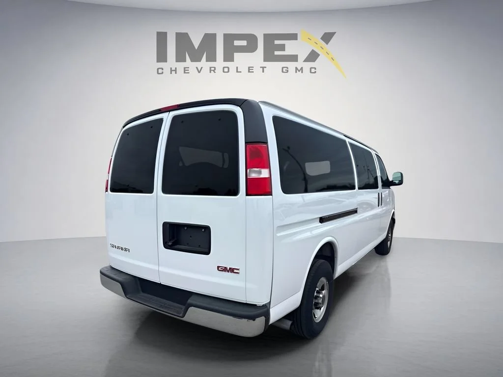 Used 2025 Summit White GMC LT image 4