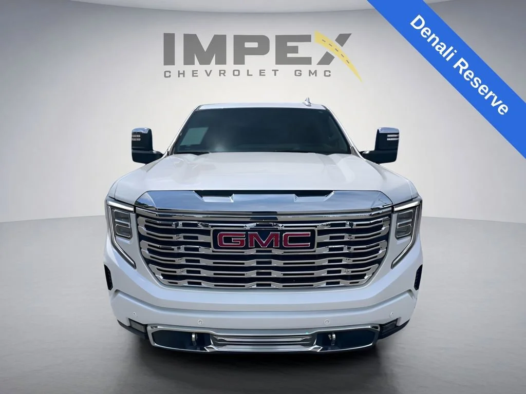Used 2024 White Frost Tricoat GMC Denali image 8