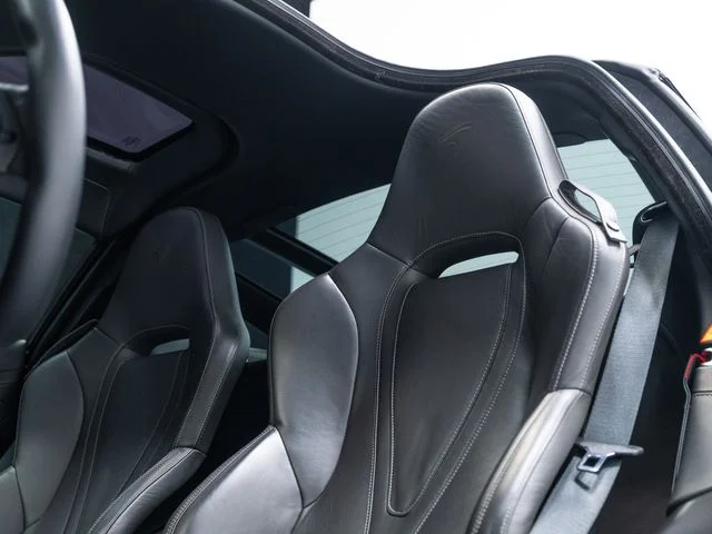Used 2018 Gray McLaren Base image 16