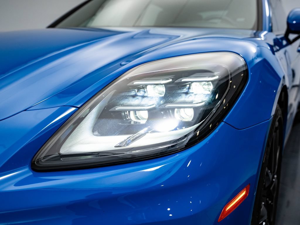 Used 2025 Lugano Blue Porsche 4 image 15
