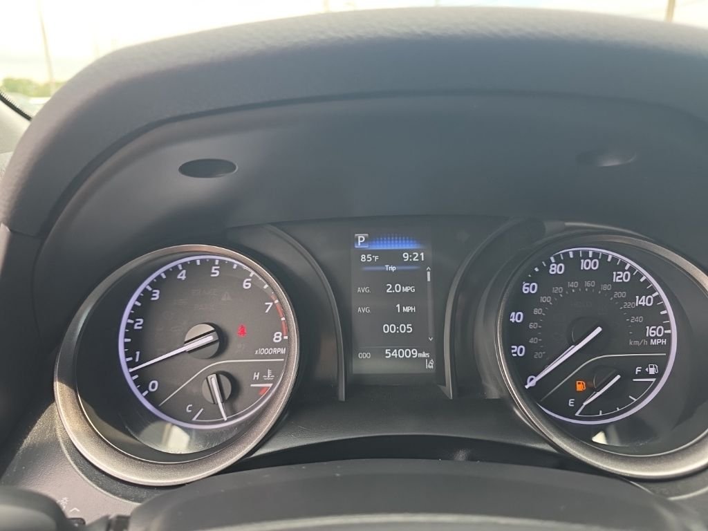 Certified Used 2022 Silver Toyota SE image 19