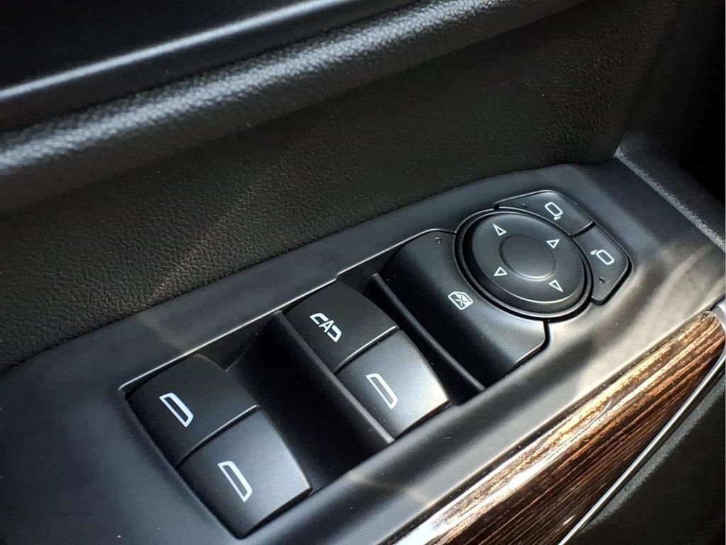 Used 2020 SATIN STEEL METALLIC GMC Elevation image 19