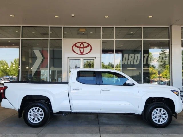 New 2026 Ice Cap Toyota SR5 image 3