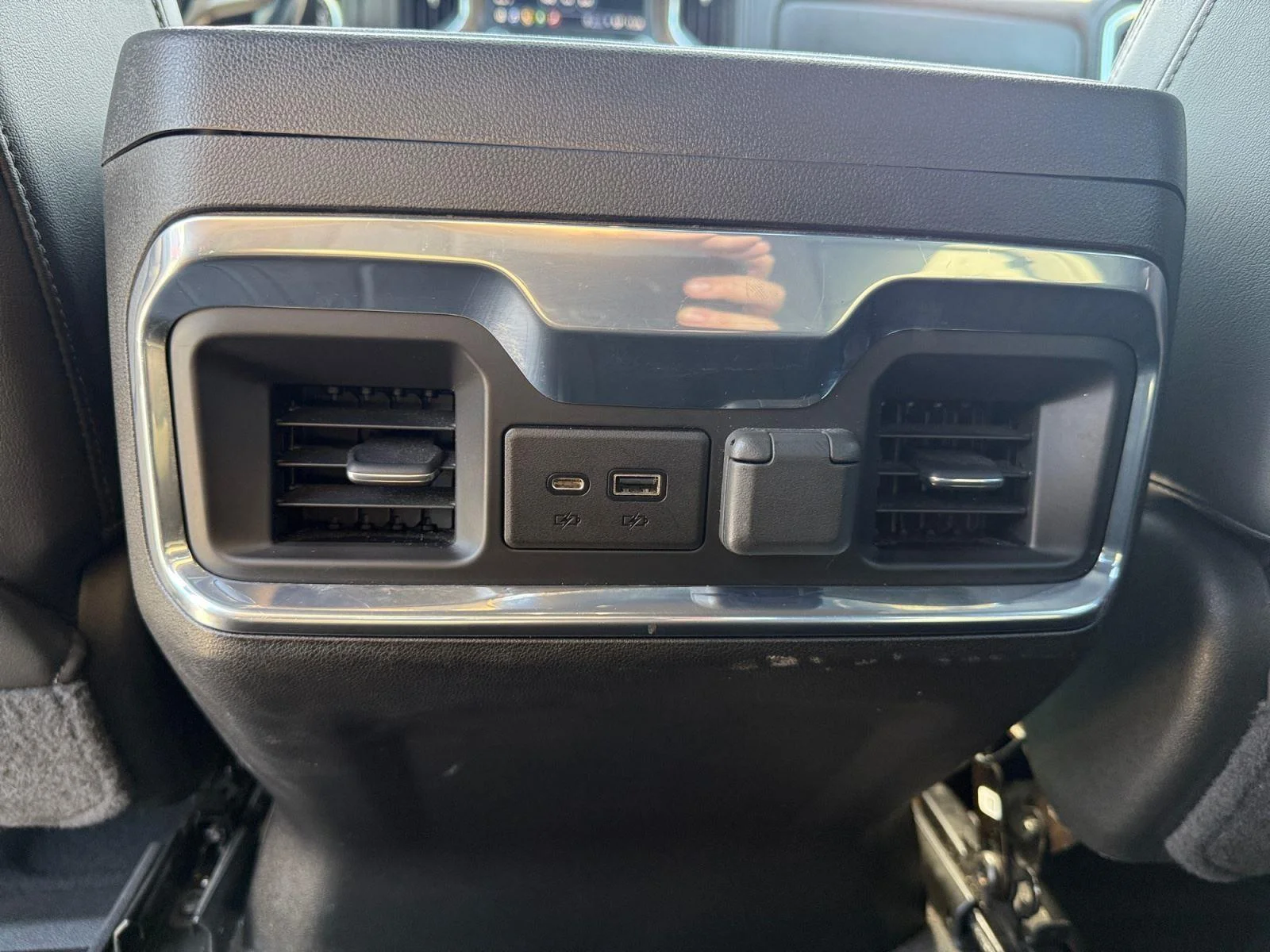 Used 2022 Summit White Chevrolet High Country image 22