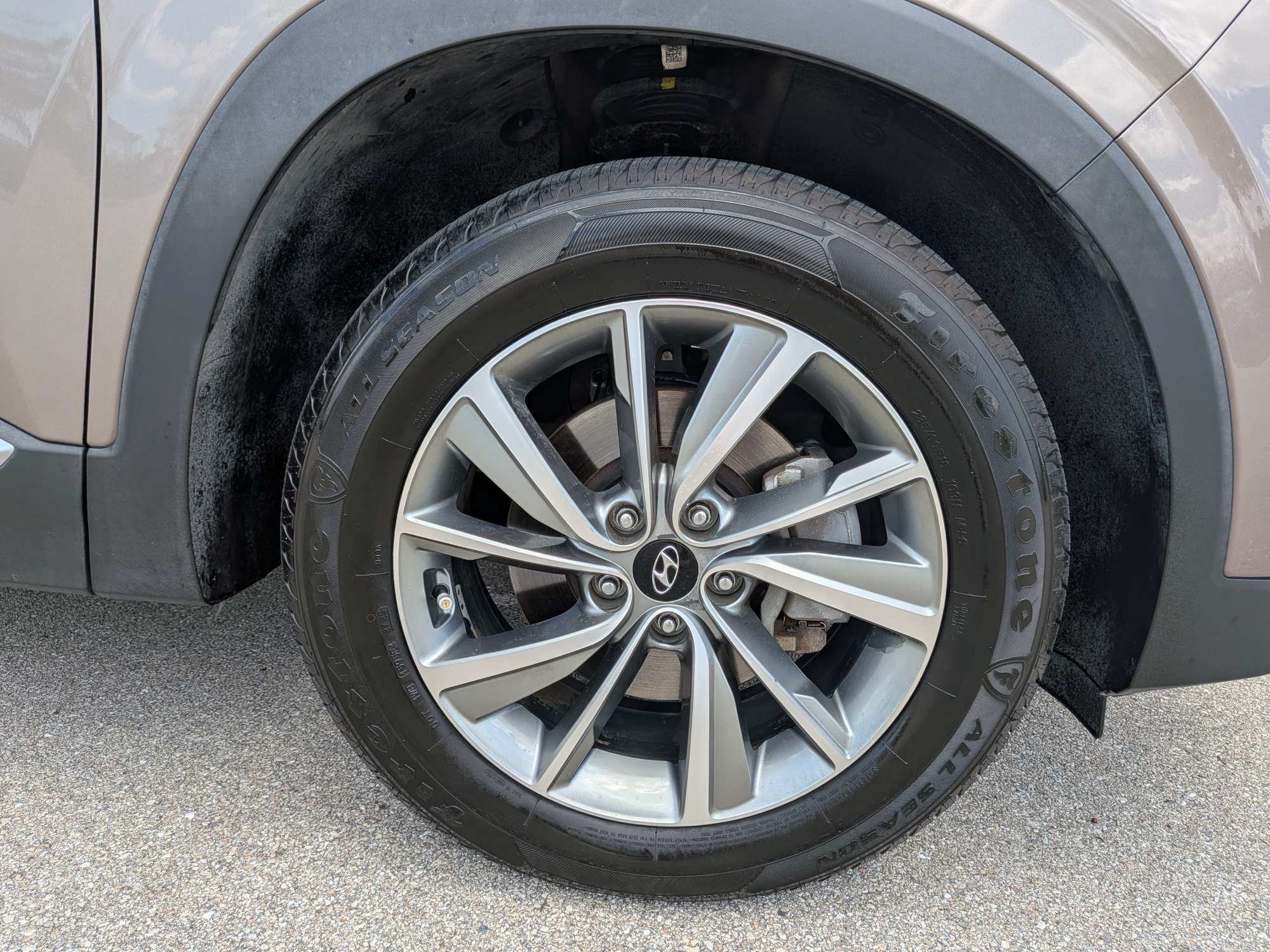 Used 2019 Earthy Bronze Hyundai SEL Plus image 11