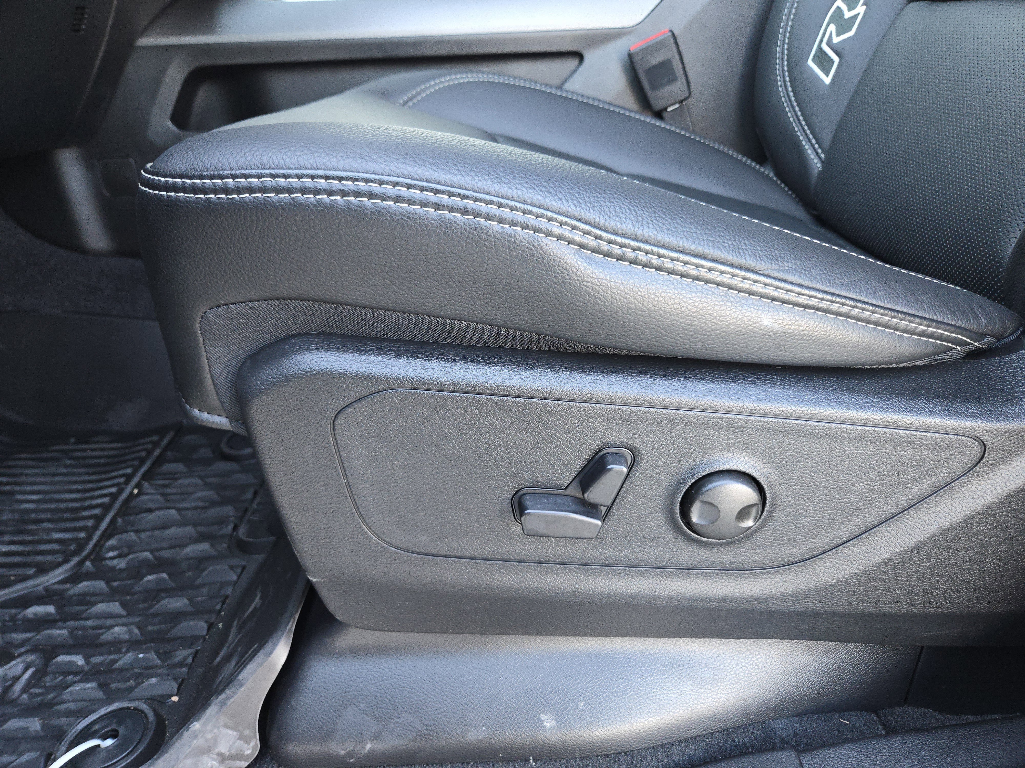 2026 RAM 1500 Rebel - Photo 21
