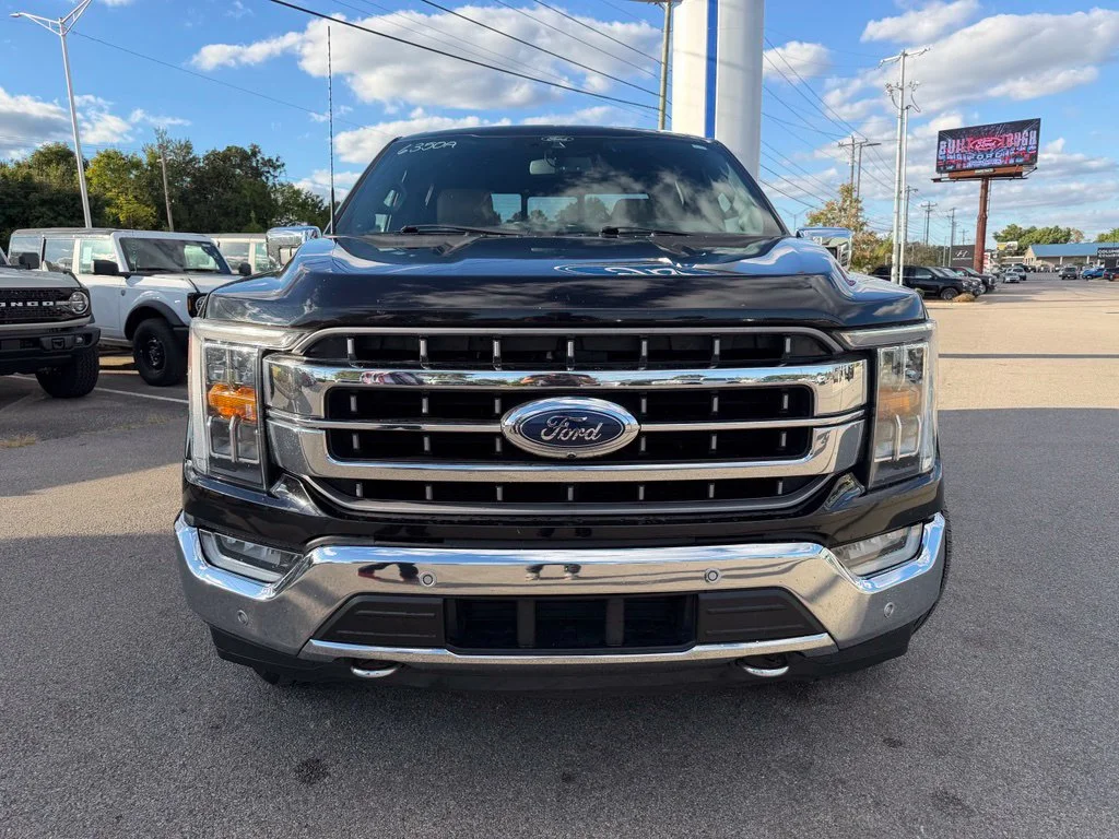 Used 2021 Black Ford Lariat image 2