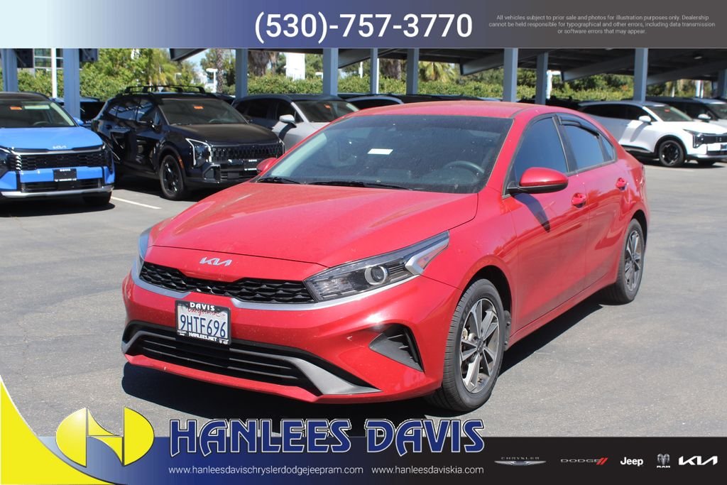 Used 2023 Red Kia LXS image 3