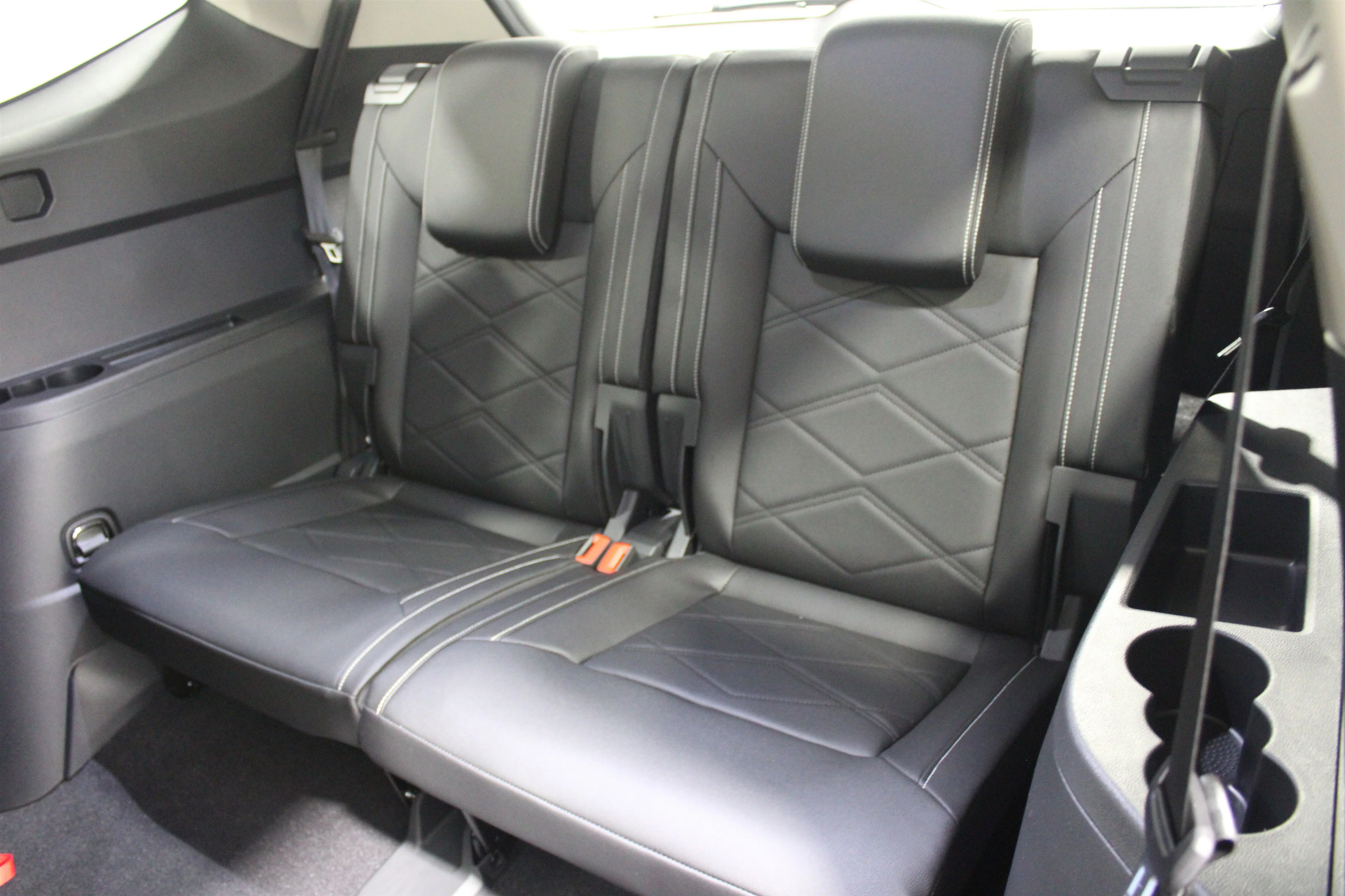 New 2026 Deep Black Pearl Volkswagen 2.0T SE w/Technology image 21
