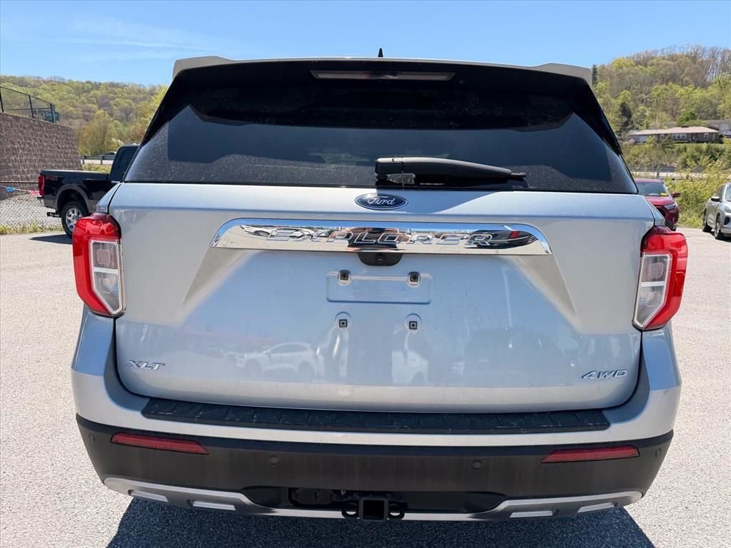 Used 2023 Silver Ford XLT image 13
