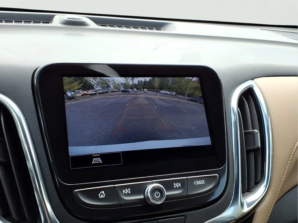 Used 2023 SUMMIT WHITE Chevrolet Premier image 5