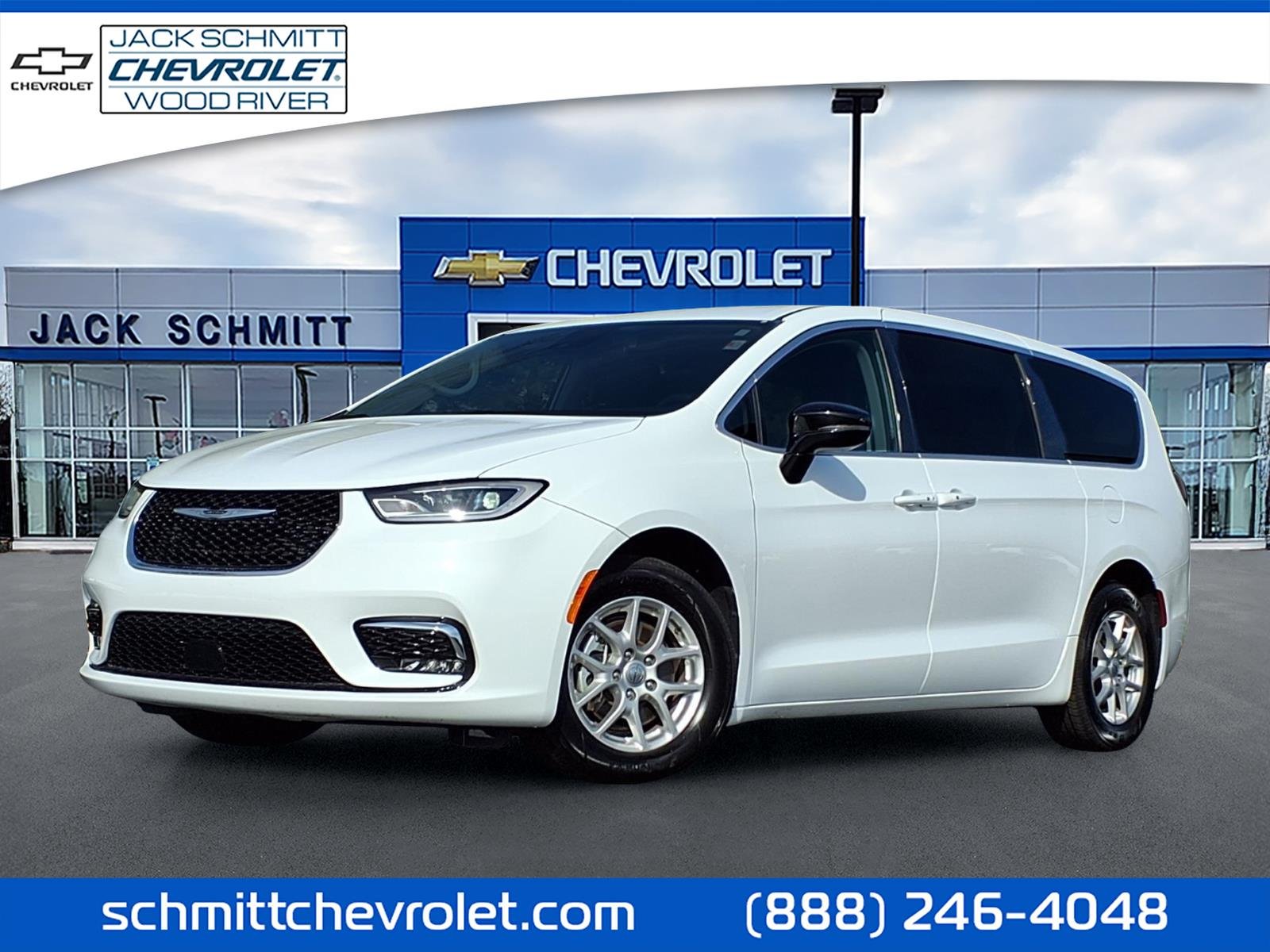 2024 Chrysler Pacifica Touring L's photo