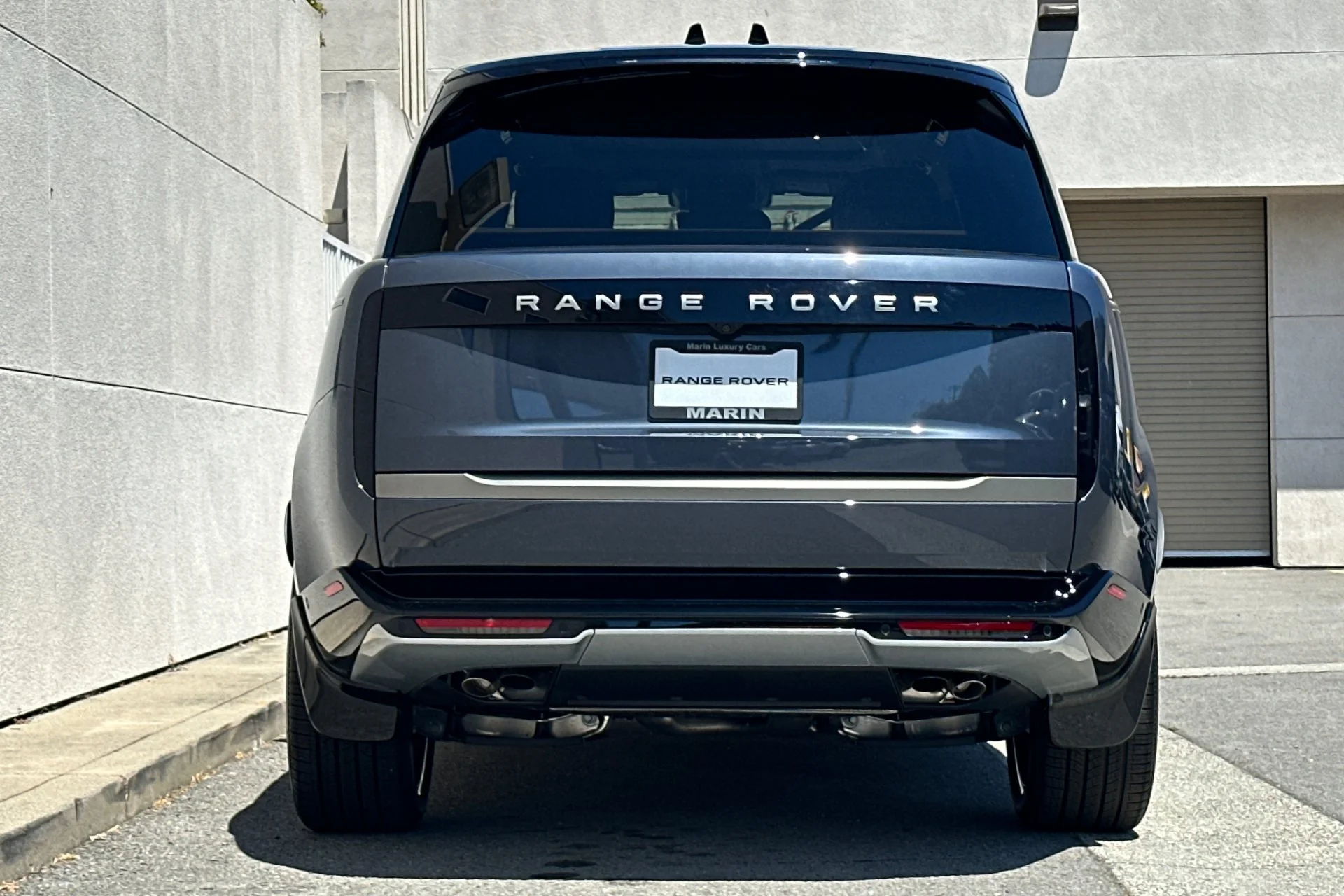 New 2026 Varesine Blue Land Rover SE image 7