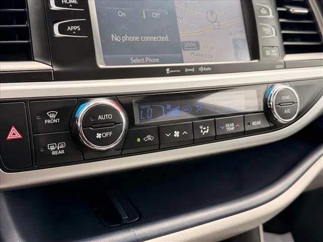 Used 2019 Blue Toyota XLE image 25