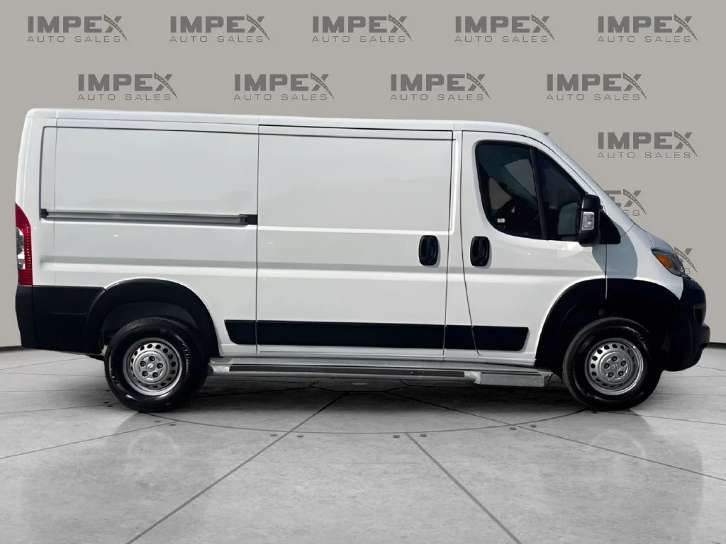 Used 2025 White Ram Base image 6