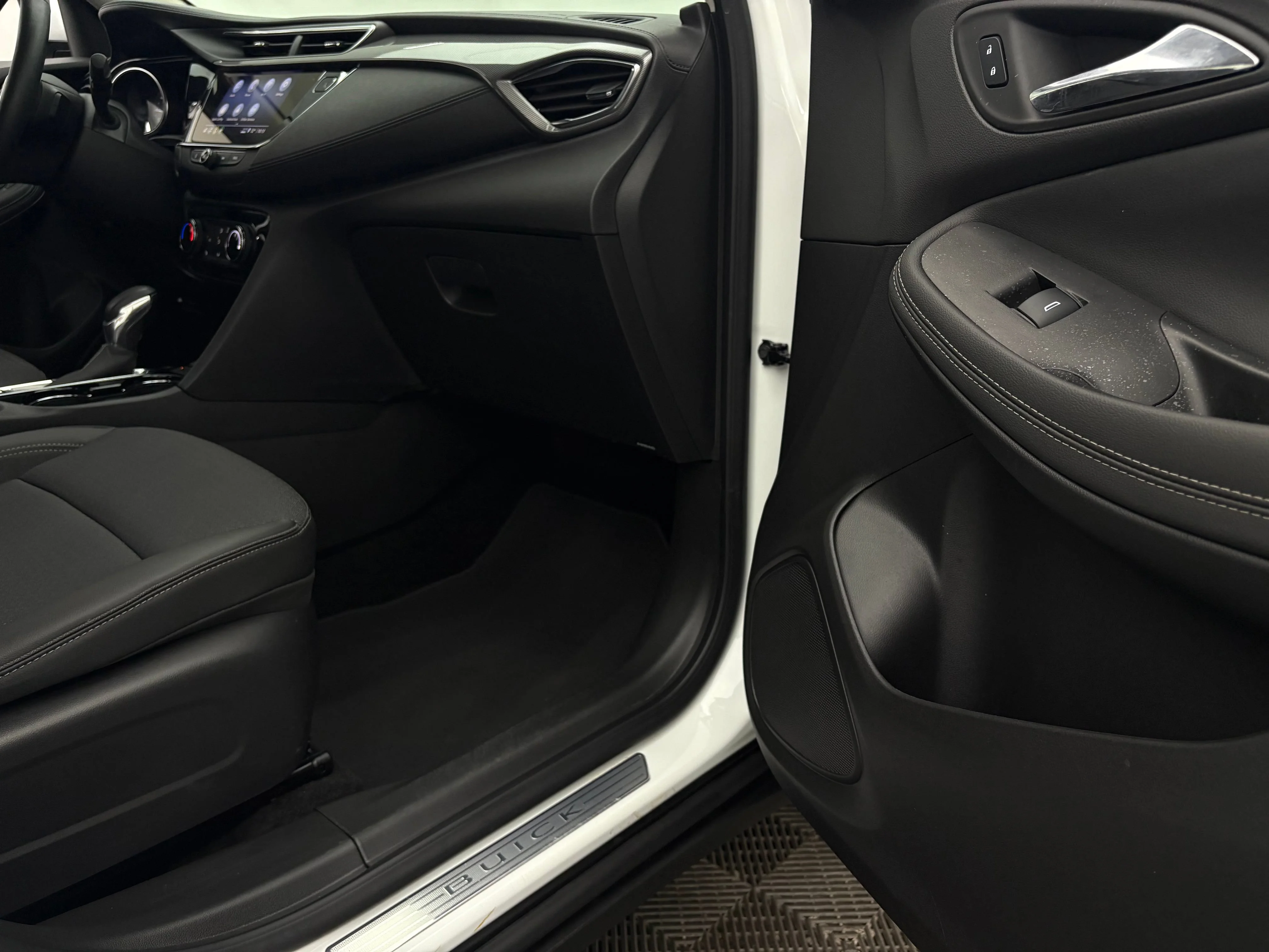 Used 2023 Summit White Buick Preferred image 31