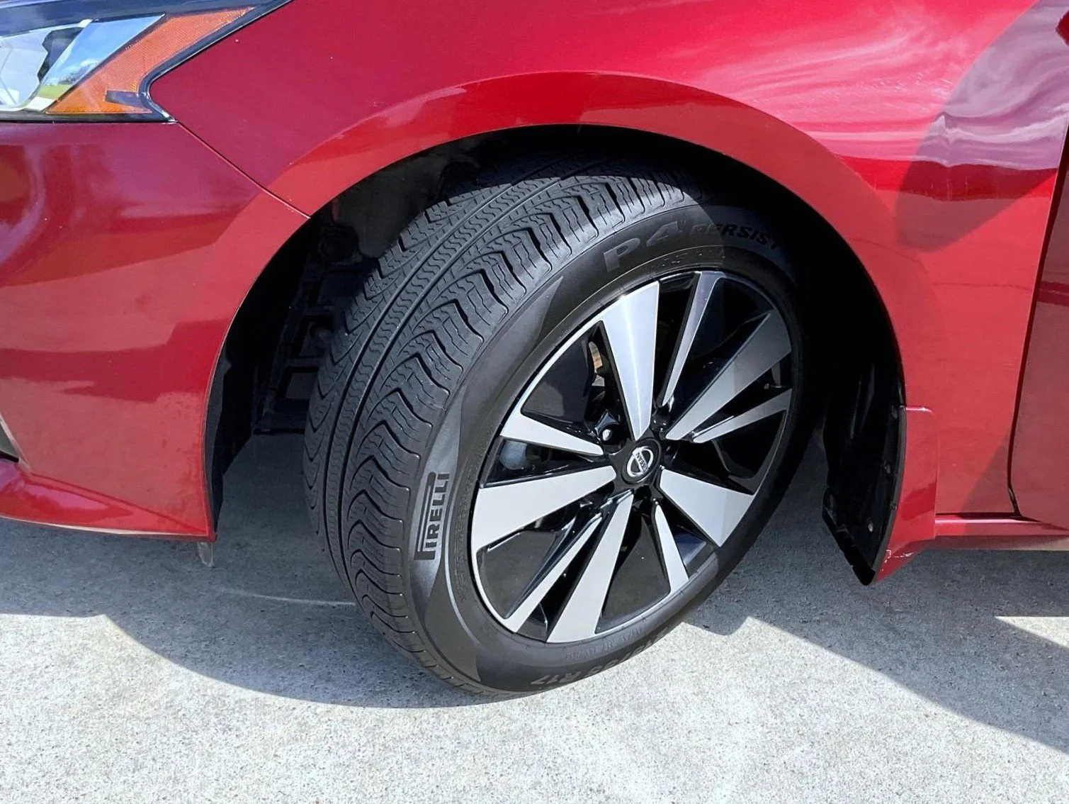 Used 2022 Red Nissan 2.5 SL image 24