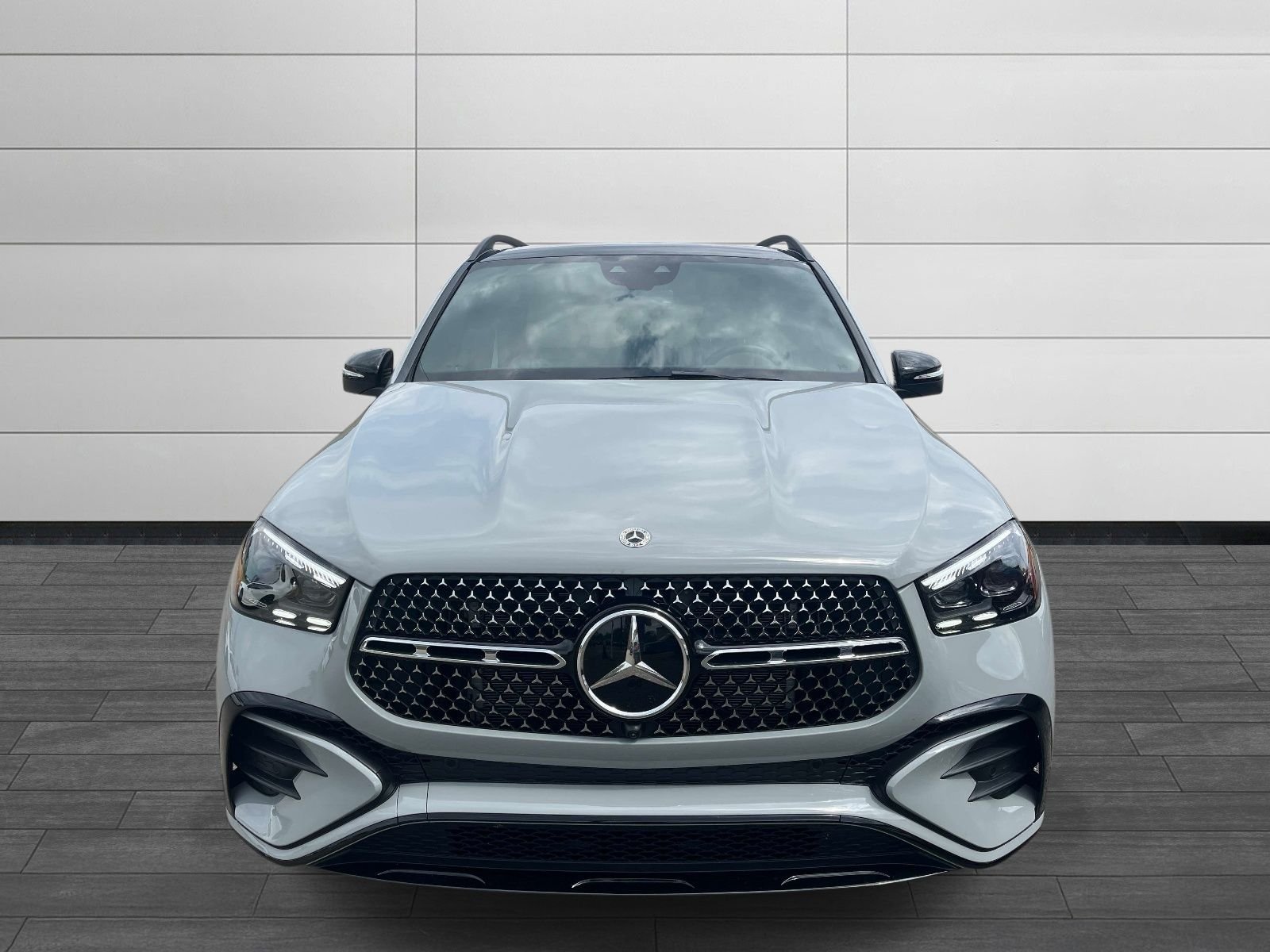 Certified Used 2024 MANUFAKTUR Alpine Gray Mercedes-Benz GLE 450e image 8