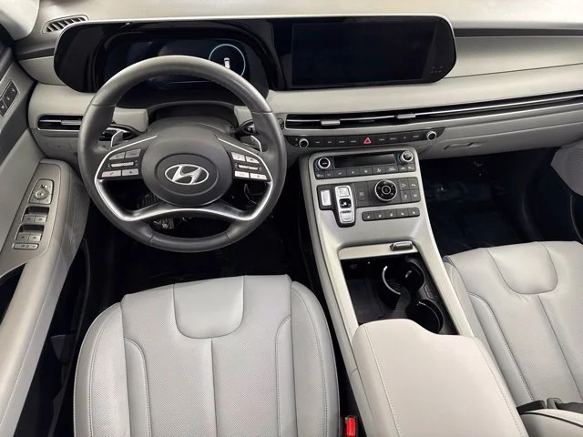 Used 2025 Silver Hyundai SEL Premium image 41