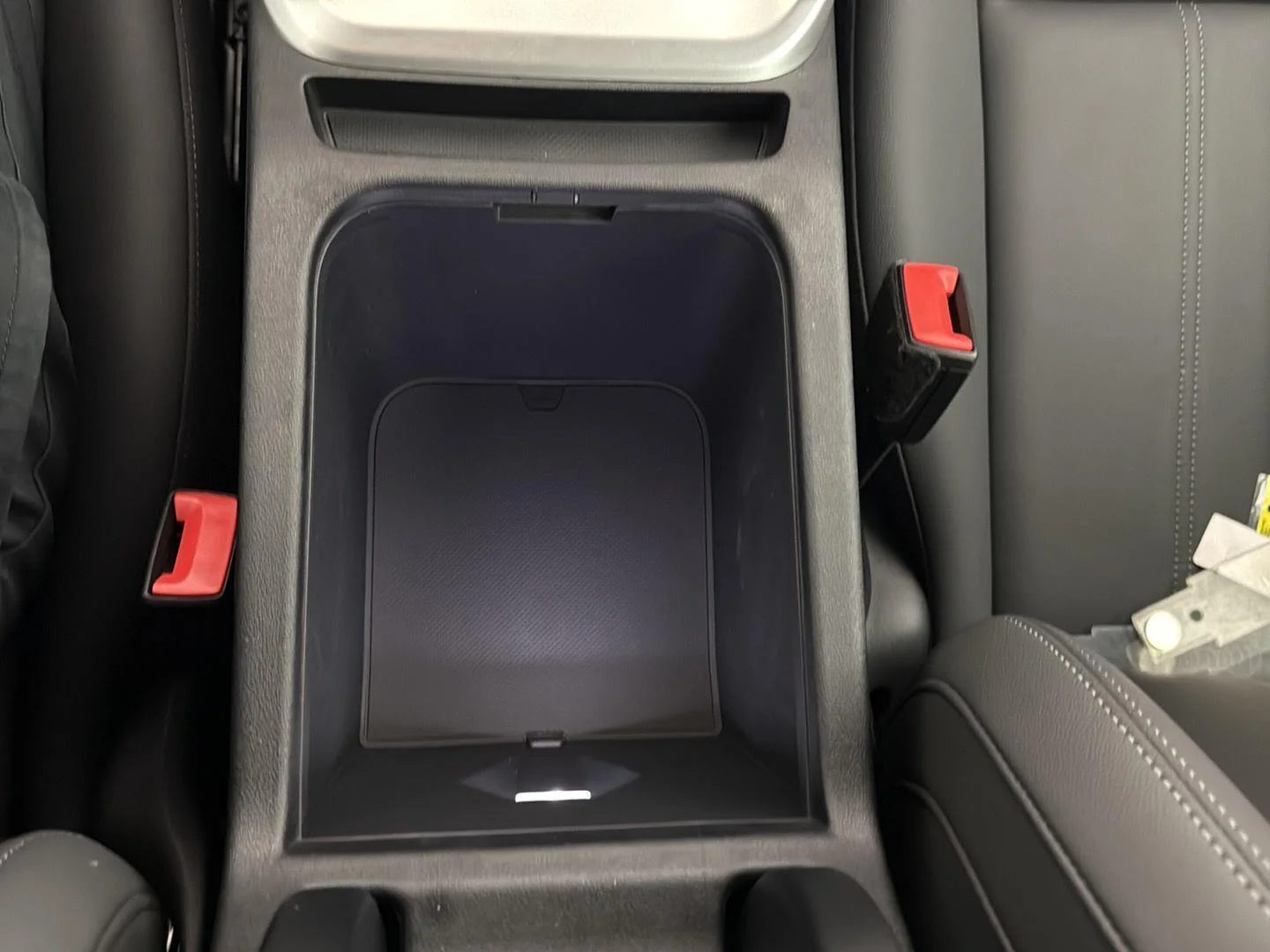 Used 2025 Arkona White Audi Premium image 21