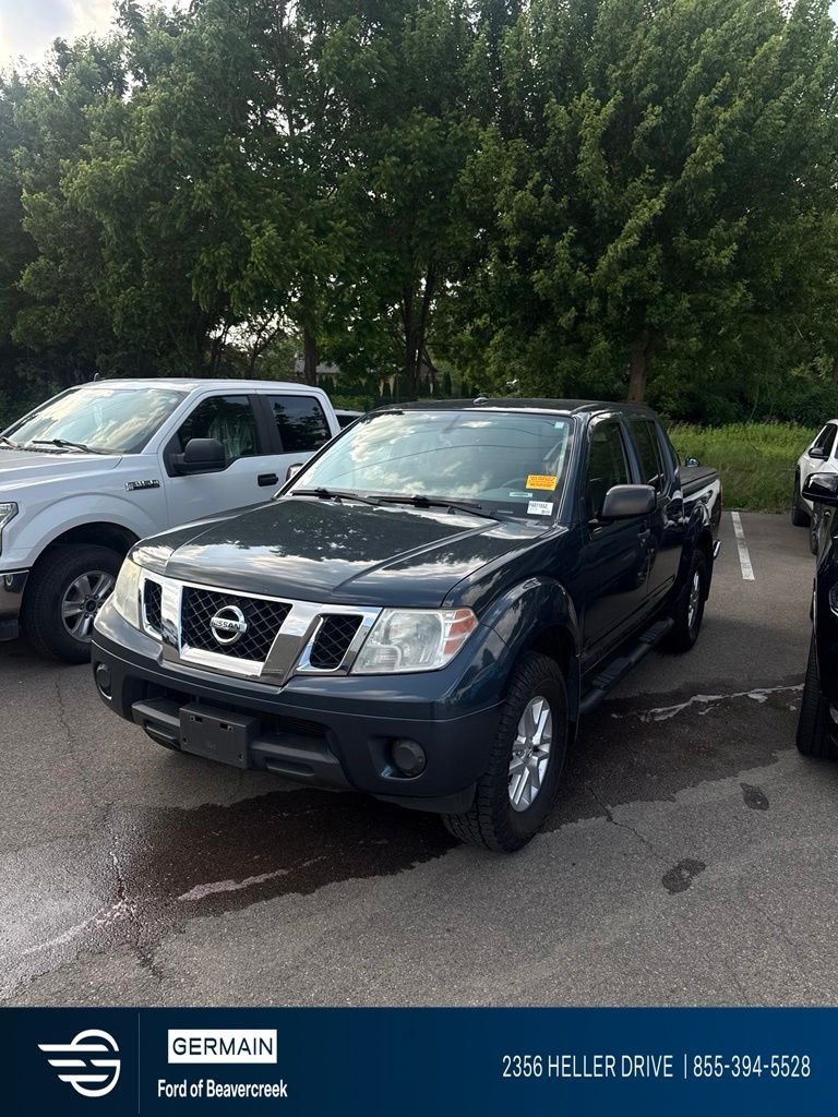 Used 2018 Arctic Blue Nissan SV image 1