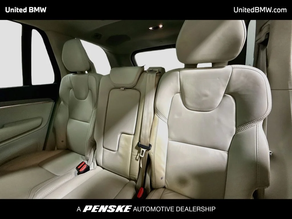 Used 2022 Gray Metallic Volvo T8 Inscription 7 Passenger image 20