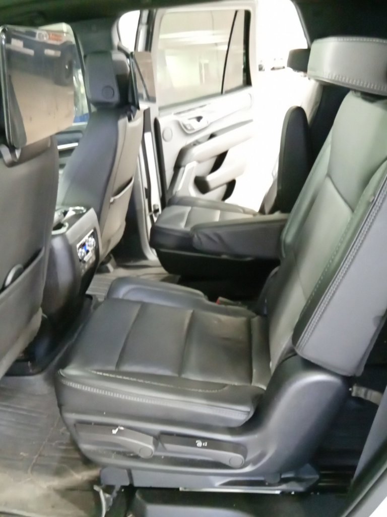 Used 2023 White Frost Tricoat GMC Denali image 12