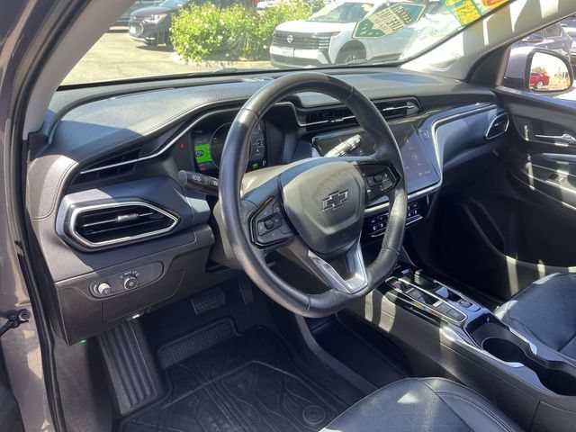 Used 2023 Gray Ghost Metallic Chevrolet Premier image 9