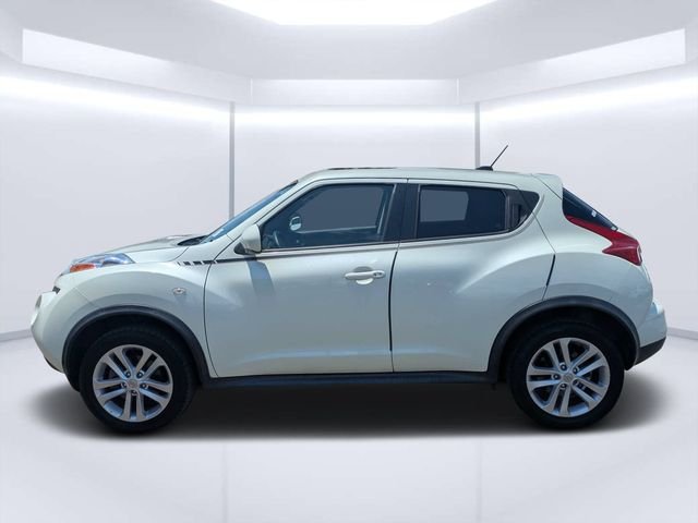 Used 2011 White Nissan SV image 6