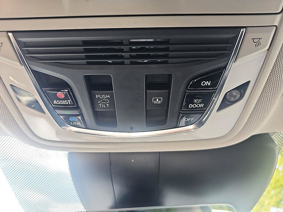 Used 2019 Modern Steel Metallic Acura  image 27