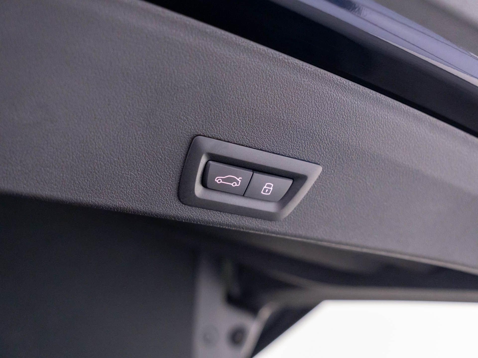New 2026 Carbon Black Metallic BMW Label image 35