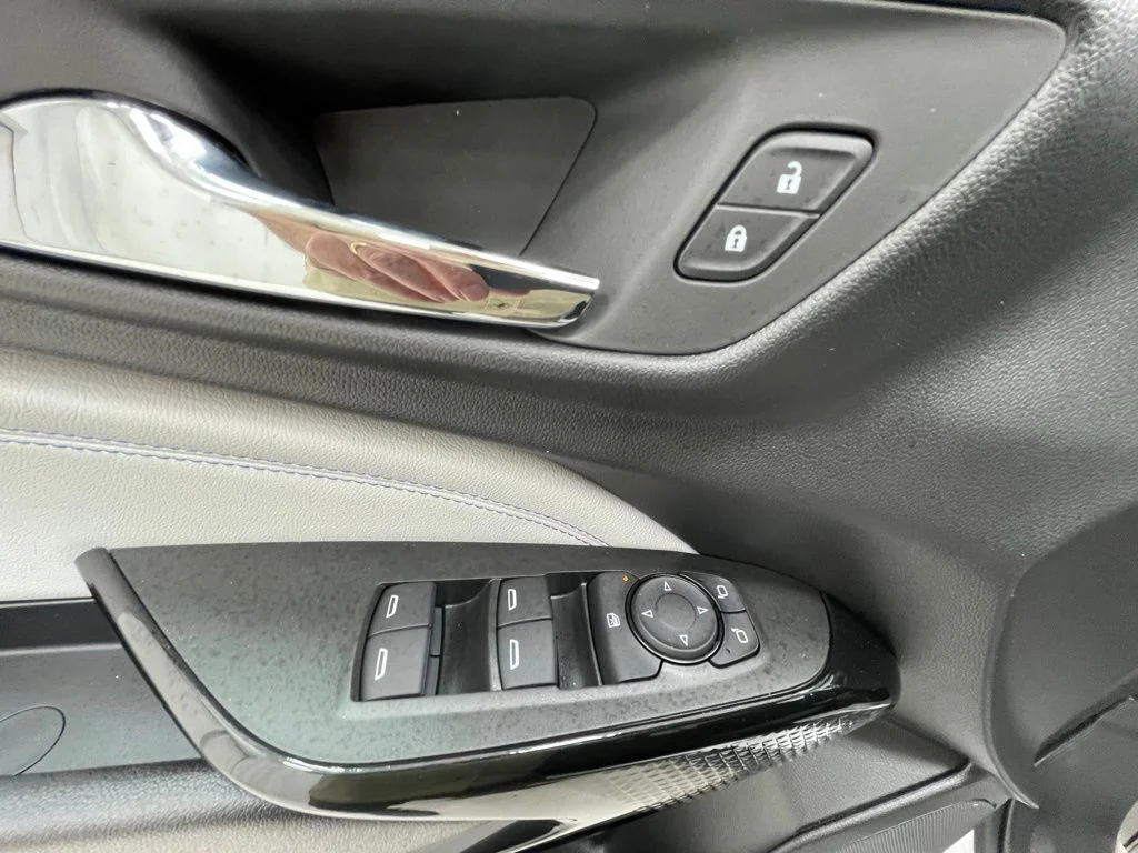 2026 Chevrolet Trax LT - Photo 9