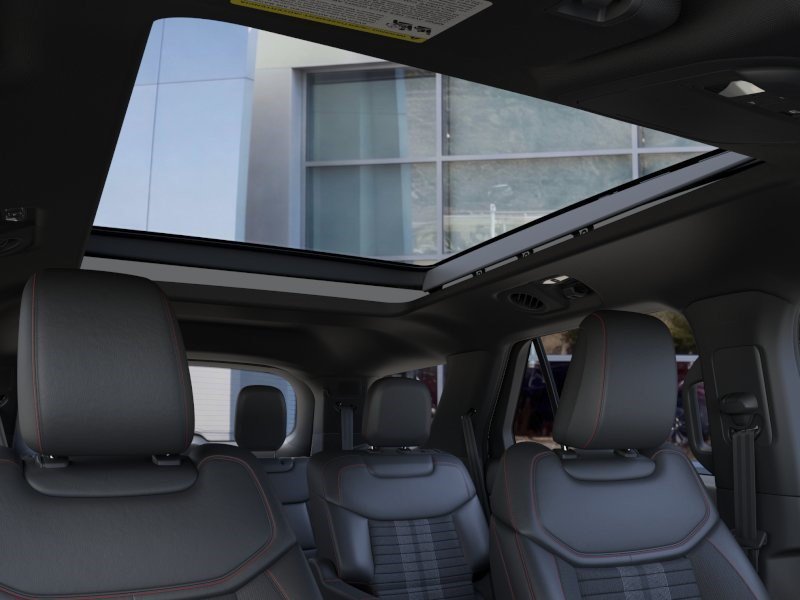 New 2026 Star White Metallic Tri-Coat Ford ST-Line image 22