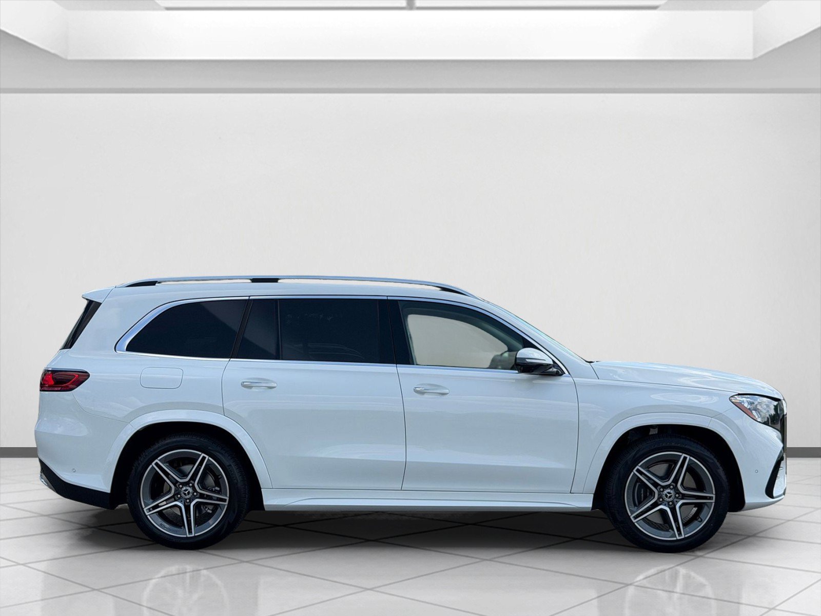 New 2027 Polar White Mercedes-Benz GLS 450 image 2