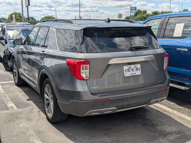 Used 2022 Gray Metallic Ford XLT image 2