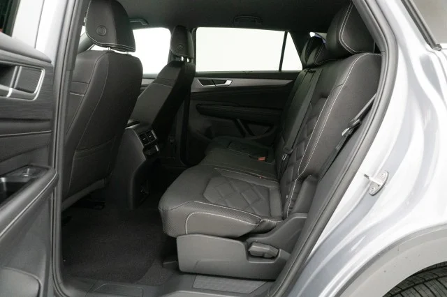 2026 Volkswagen Atlas Cross Sport SE w/Tech - Photo 19
