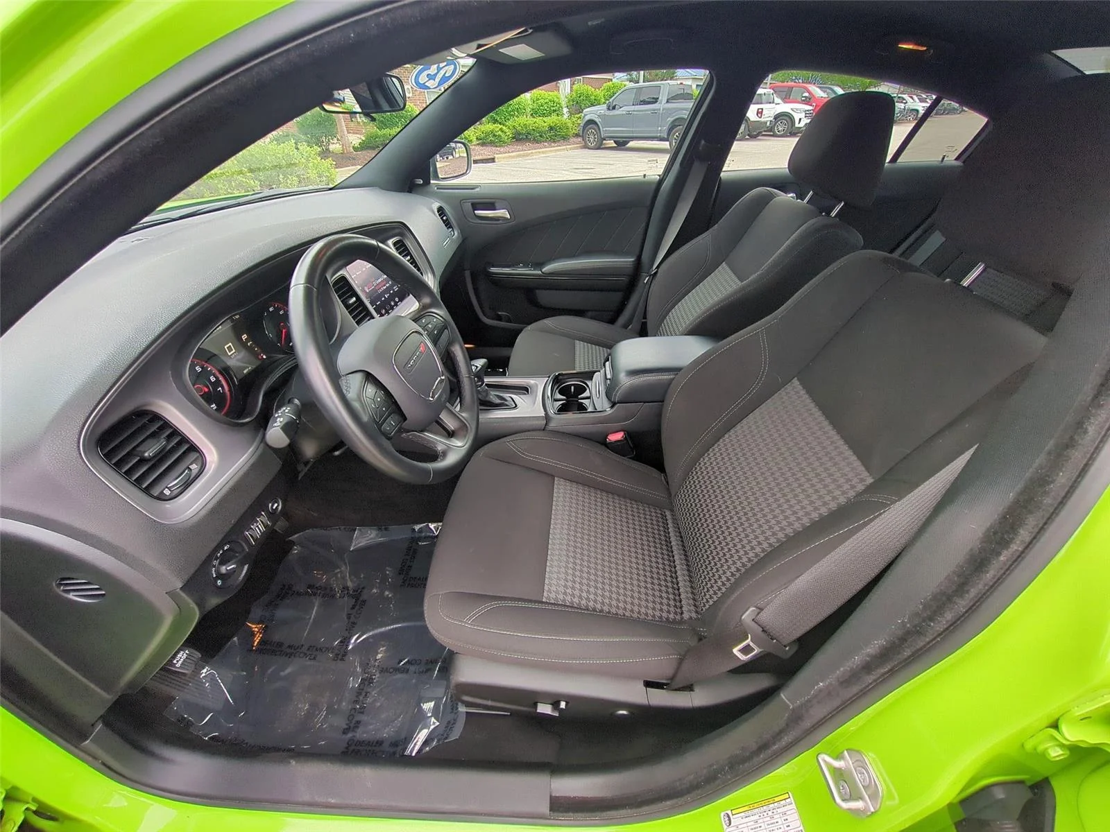 Used 2023 Sublime Metallic Clearcoat Dodge SXT image 18