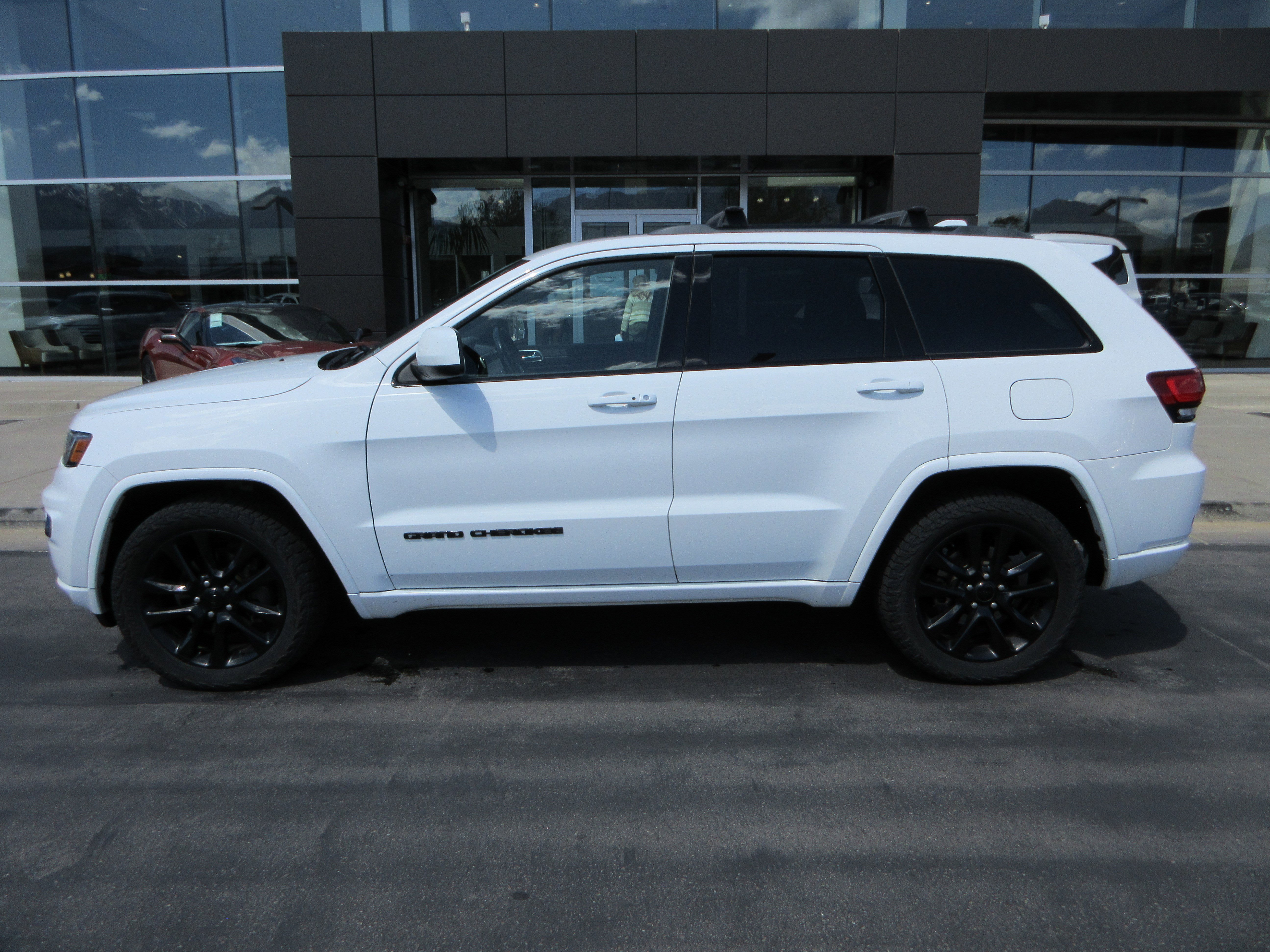 Used 2017 Bright White Clearcoat Jeep Altitude image 3