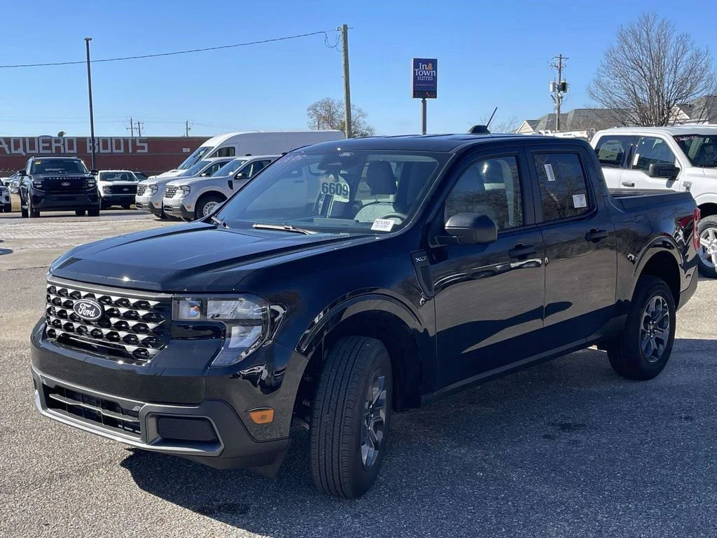 New 2026 Black Ford XLT image 7