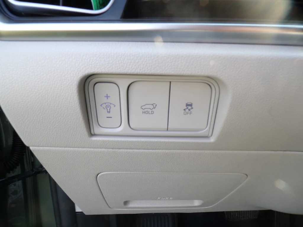 Used 2024 Jungle Green Kia X-Line EX image 26