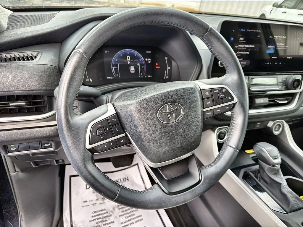 Used 2024  Toyota XLE image 12