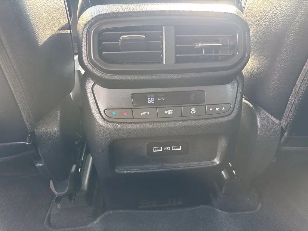 Used 2023 Black Honda EX-L image 21