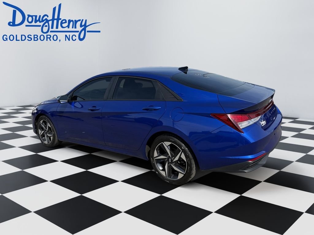 Used 2023 Blue Hyundai SEL image 3