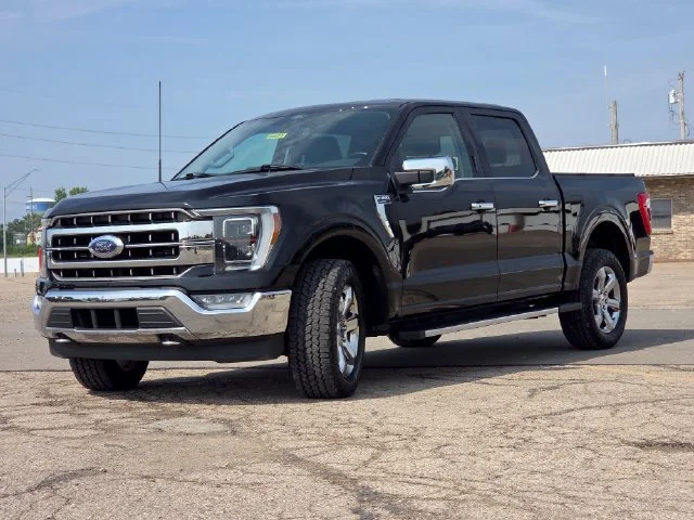 Used 2021 Black Metallic Ford LARIAT image 26