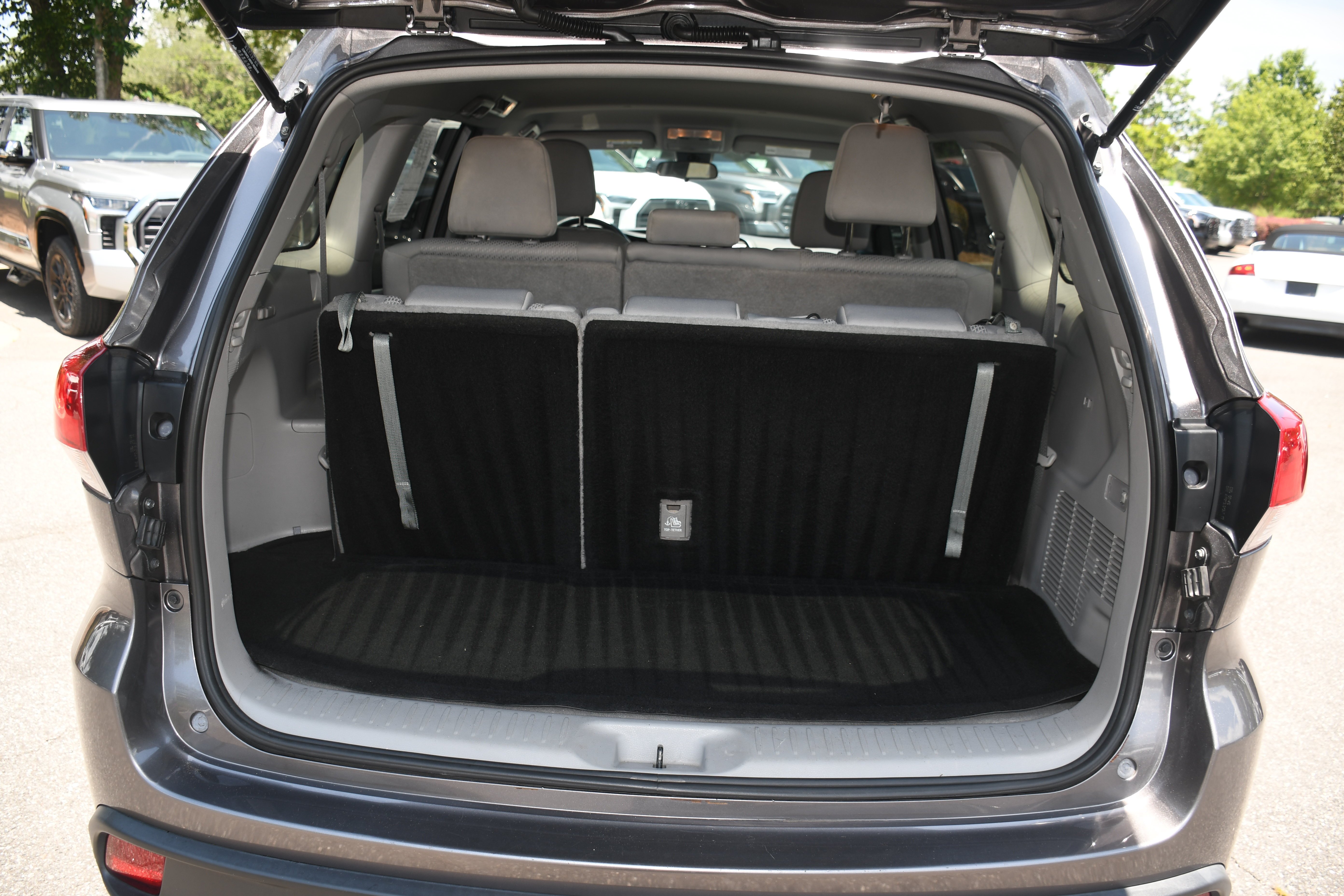 Used 2019 Gray Toyota LE image 15