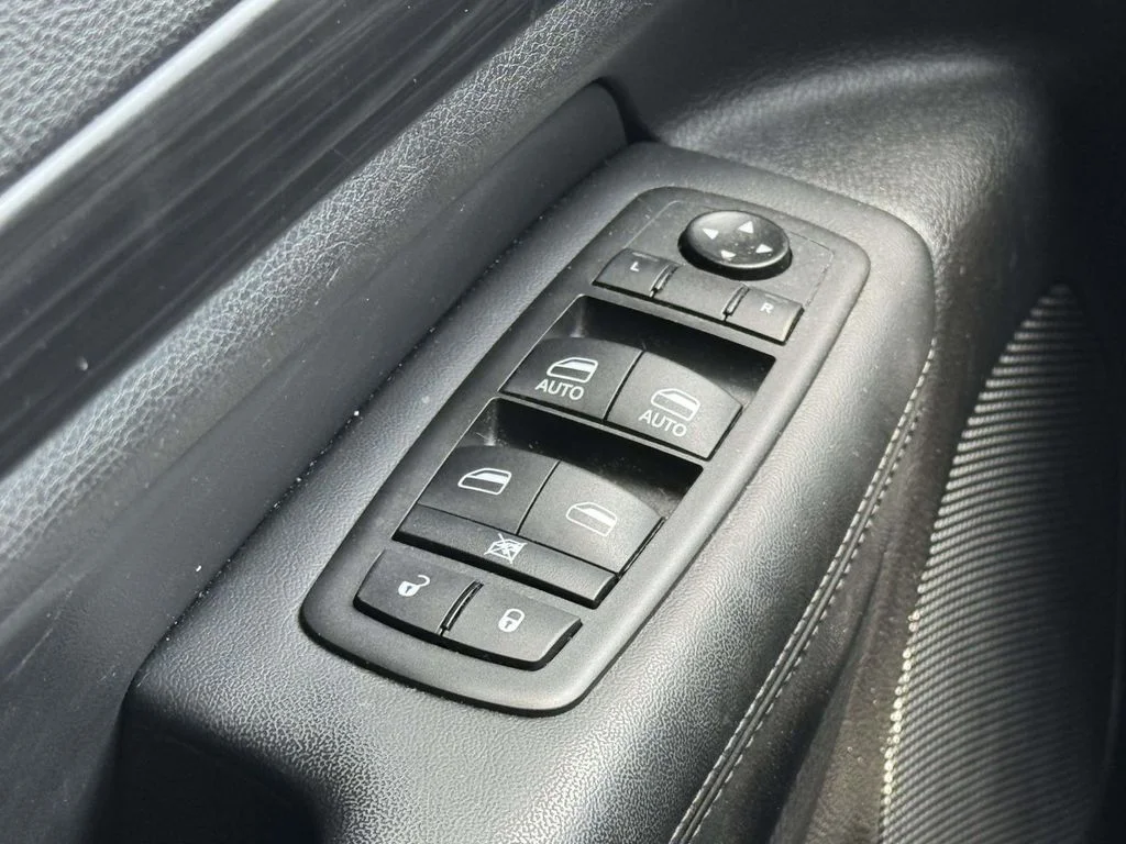 Used 2021 Gray Jeep Laredo X image 26