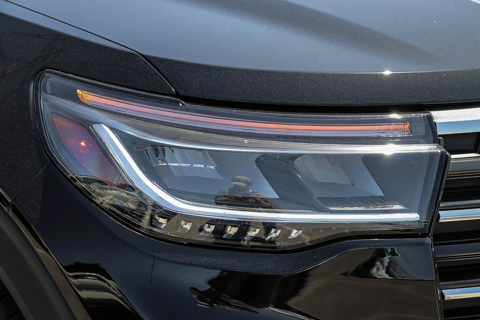 New 2026 Agate Black Metallic Ford Active image 4